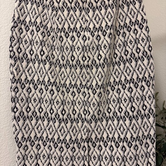 Black & White Textured Geometric Midi Skirt – Philosophy Clothing, Size12 - Picture 2 of 5